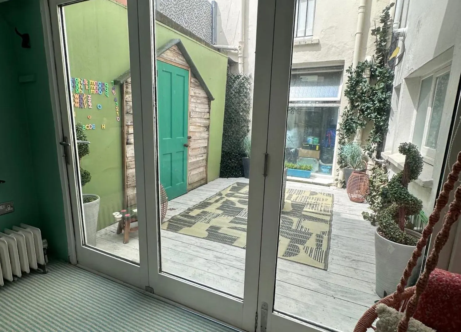 Quirky Seaside Family Cottage Walk To The Waves! 브라이턴