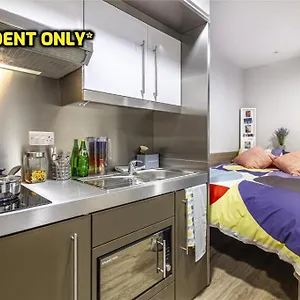 Student Only Zeni In Brighton