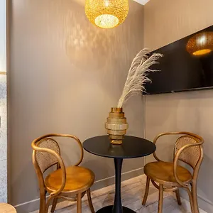 https://sweet-inn-madeleine.fr-paris.fr